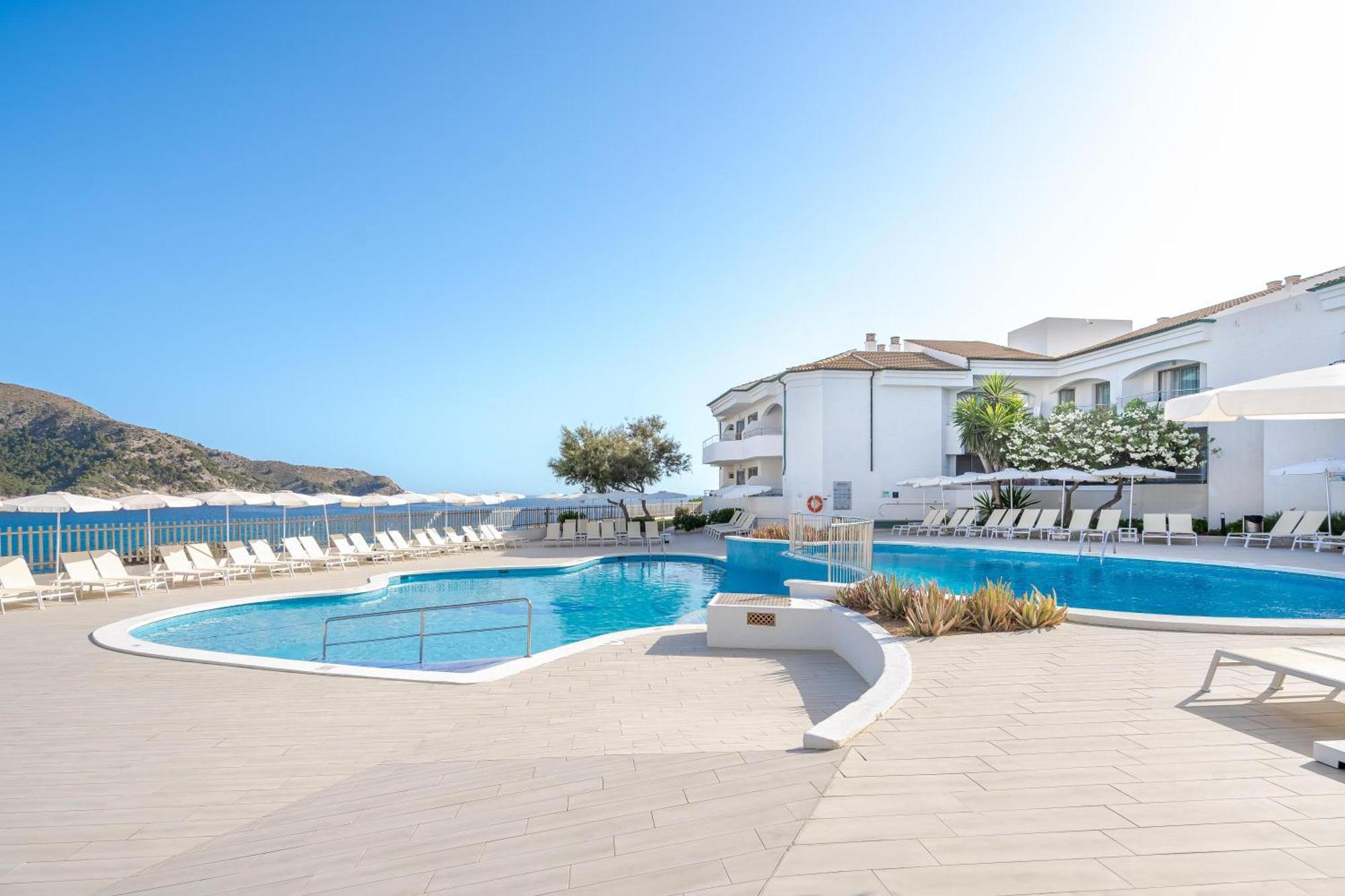 THB Guya Playa Hotel Cala Ratjada  Bagian luar foto